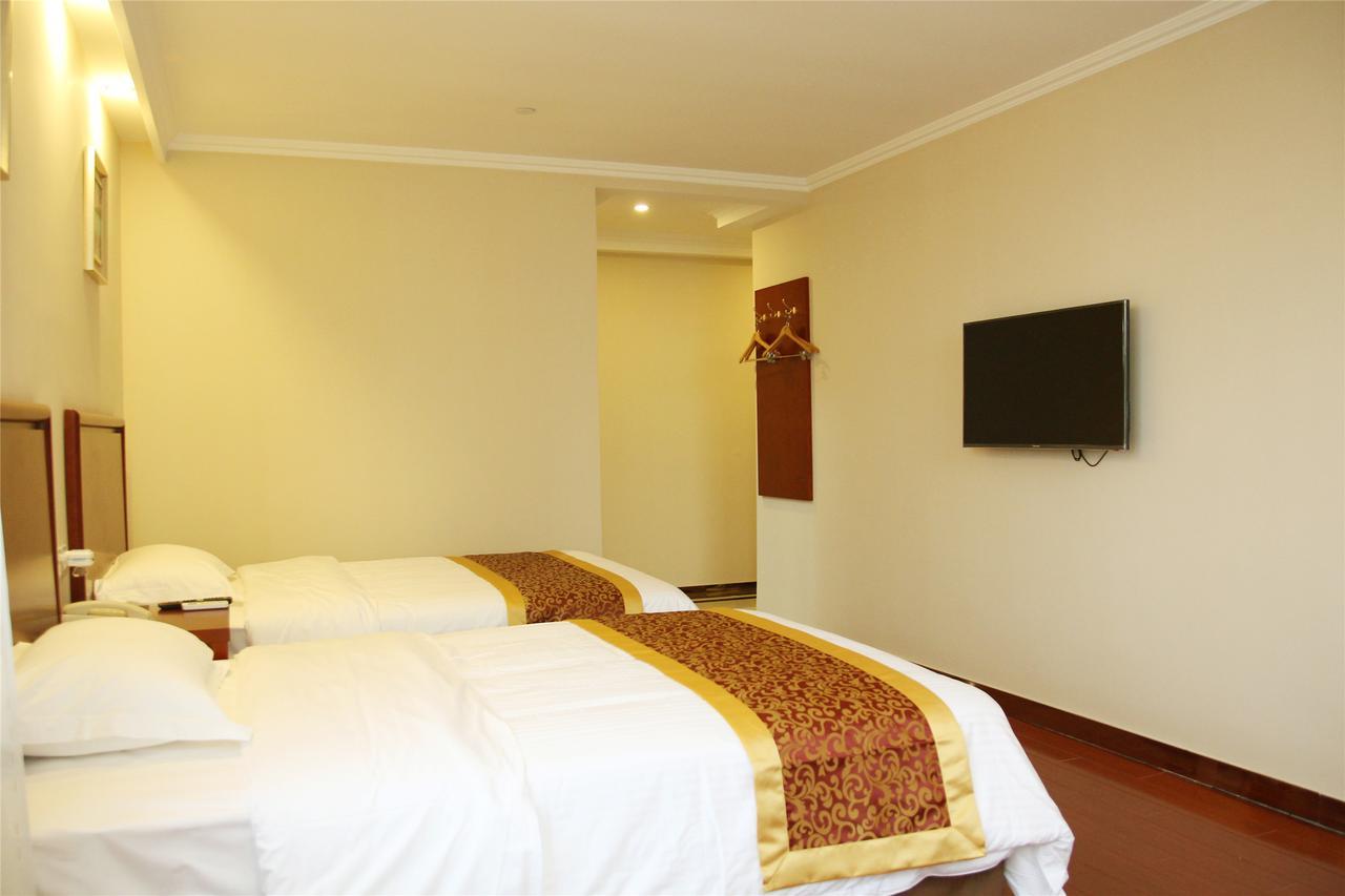 Greentree Inn Huanggang Qichun County Ouyada Square Express Hotel Екстериор снимка